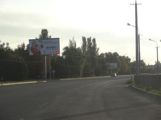 Фото рекламной плоскости по адресу Заводская Набережная ул., 53, Ледовая арена, возле Новокодакского парка, в центр Фото рекламной плоскости по адресу Заводская Набережная ул., 53, Ледовая арена, возле Новокодакского парка, в центр