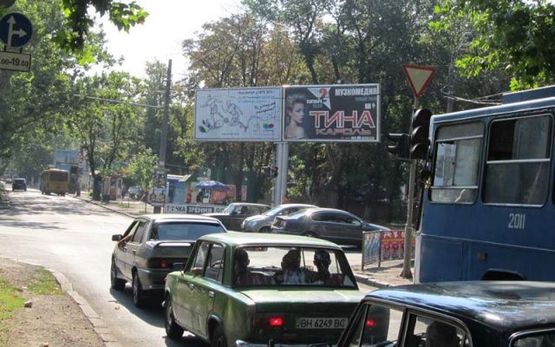 Фото рекламной плоскости по адресу Адмиральский пр., 31 - Краснова ул.