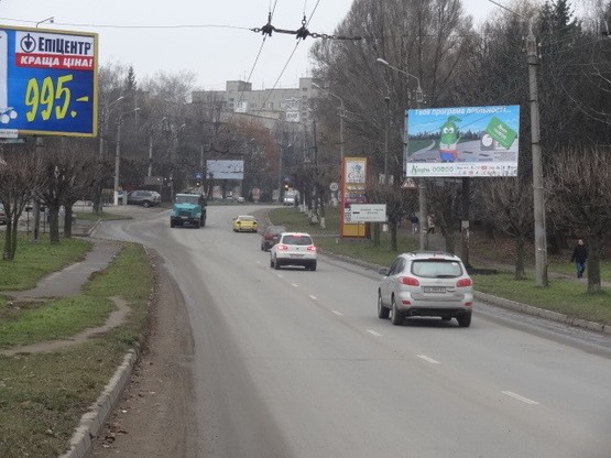 Фото рекламной плоскости по адресу вул. Комарова, 28 Фото рекламной плоскости по адресу вул. Комарова, 28