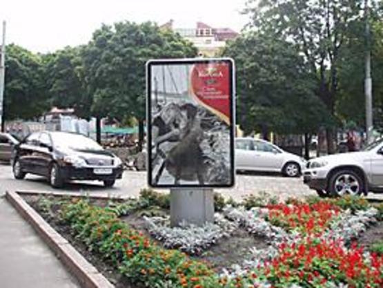 Фото рекламної площини за адресою Свободи пр-т - І.Підкови пл.