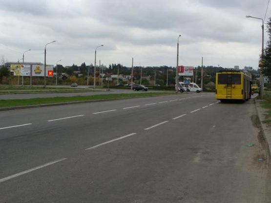 Фото рекламной плоскости по адресу вул.Автозаводська - вул.Новокузнецька, обличчям від кола, права площина