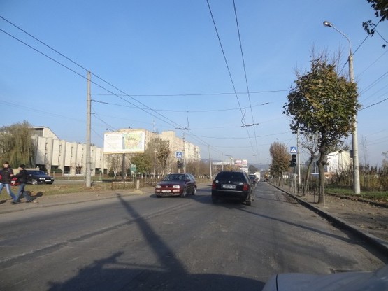 Фото рекламной плоскости по адресу вул. Хотинська, 45-б Фото рекламной плоскости по адресу вул. Хотинська, 45-б