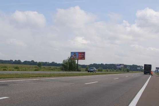 Фото рекламной плоскости по адресу Київ - Чернігів, 10 км + 710 м (зліва в  напр. м. Чернигов;  3км від Броварів) Фото рекламной плоскости по адресу Київ - Чернігів, 10 км + 710 м (зліва в  напр. м. Чернигов;  3км від Броварів)