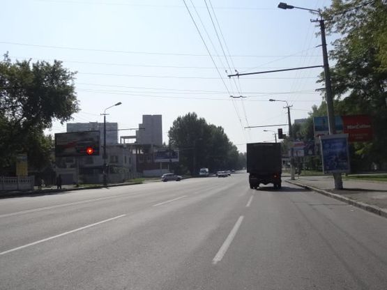 Фото рекламной плоскости по адресу ул.Запорожское шоссе - ул. Генерала Пушкина, призматрон Фото рекламной плоскости по адресу ул.Запорожское шоссе - ул. Генерала Пушкина, призматрон