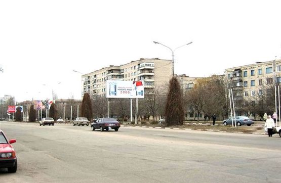 Фото рекламной плоскости по адресу Первомайская/разделитель3 Фото рекламной плоскости по адресу Первомайская/разделитель3