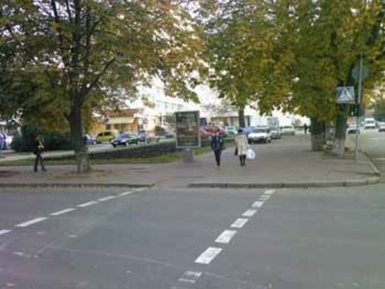 Фото рекламной плоскости по адресу вул.Соборна,60 (театр им.Петровского)