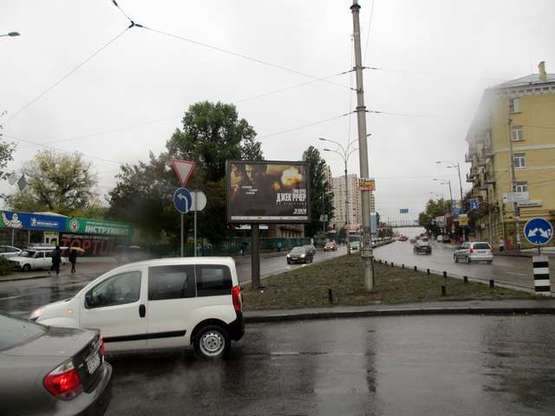 Фото рекламной плоскости по адресу Лобановського Валерія просп. (Червонозоряний просп.), навпроти буд.№123 (розподільник) - Деміївська пл.,  (поруч "McDonald’s", "Автолюкс") (4 - в напр до Севастопольської пл.) Фото рекламной плоскости по адресу Лобановського Валерія просп. (Червонозоряний просп.), навпроти буд.№123 (розподільник) - Деміївська пл.,  (поруч "McDonald’s", "Автолюкс") (4 - в напр до Севастопольської пл.)