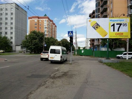 Фото рекламной плоскости по адресу ул. Троицкая (Красина), 69, перекр. с ул. Горького, напротив фитнес-клуба «Спартак», направление из центра