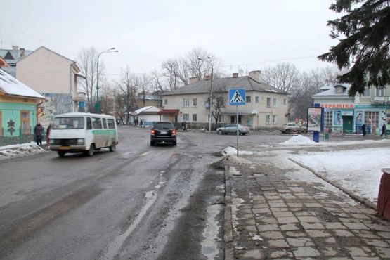 Фото рекламной плоскости по адресу Соборна-Шевченка-Чорновола, площа Вічнного Вогню, торговий центр Лев, напрямок руху на Івано-Франківськ, Богородчани