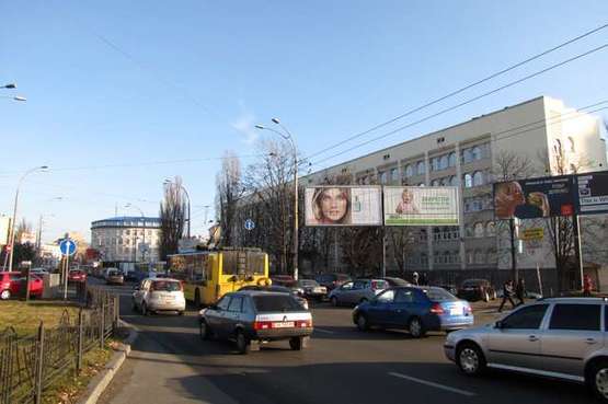 Фото рекламної площини за адресою Зеленогірська вул., 2 - Севастопольська пл., "McDonald's": поверхня ліворуч (в напр. Солом'янської пл. ) Фото рекламної площини за адресою Зеленогірська вул., 2 - Севастопольська пл., "McDonald's": поверхня ліворуч (в напр. Солом'янської пл. )