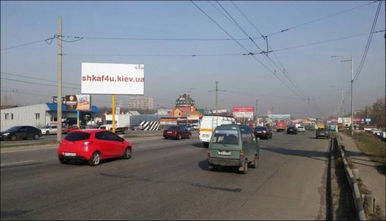 Фото рекламной плоскости по адресу Кільцева дорога, на розподілювачі, напроти кінцевої 3-го трамвая, в напрямку просп.Перемоги Фото рекламной плоскости по адресу Кільцева дорога, на розподілювачі, напроти кінцевої 3-го трамвая, в напрямку просп.Перемоги