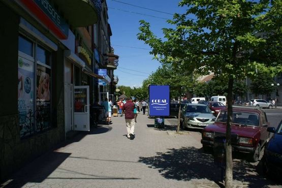 Фото рекламной плоскости по адресу вул.Миру (біля м-ну "ДЦ")