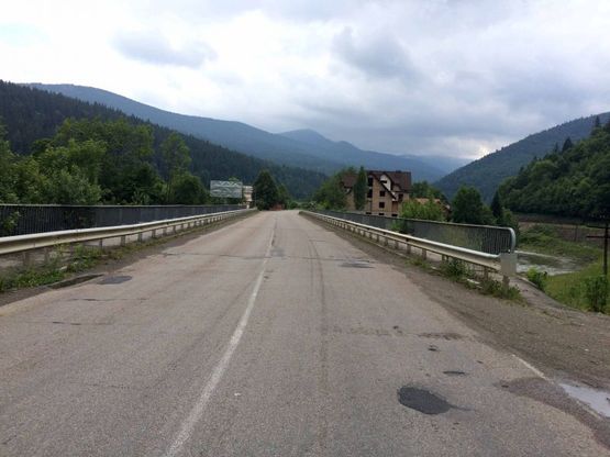 Фото рекламной плоскости по адресу Траса Н-09 Мукачево-Львів,  600 м після АЗС УкрНафта, котедж Марципан, напрямок руху на Буковель Фото рекламной плоскости по адресу Траса Н-09 Мукачево-Львів,  600 м після АЗС УкрНафта, котедж Марципан, напрямок руху на Буковель