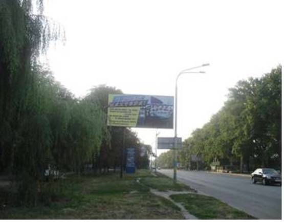 Фото рекламної площини за адресою ул.Днепровская-ул.Западнодонбасская(остановка 40-лет)