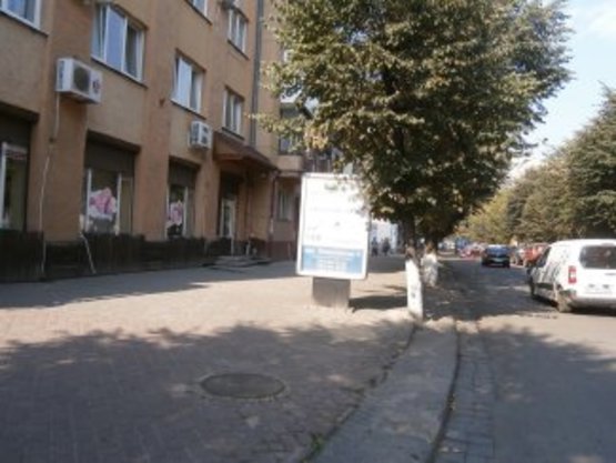 Фото рекламной плоскости по адресу Грушевського   (навпроти Просвіти) №2