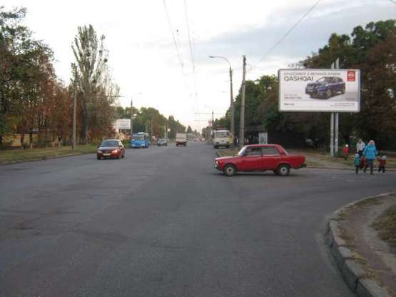 Фото рекламной плоскости по адресу Чигиринська вул. - Симиренківська вул. (Рябоконя вул.) Фото рекламной плоскости по адресу Чигиринська вул. - Симиренківська вул. (Рябоконя вул.)