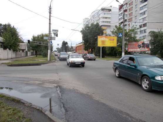 Фото рекламної площини за адресою Грушевського вул. - Надпільна вул. (Ільїна вул.) Фото рекламної площини за адресою Грушевського вул. - Надпільна вул. (Ільїна вул.)