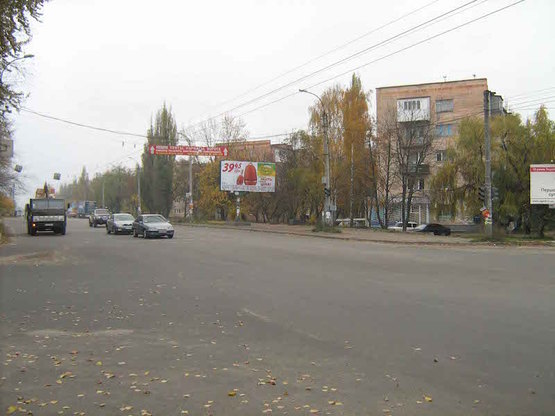 Фото рекламної площини за адресою пр. Химиков ул Громава возле моста Фото рекламної площини за адресою пр. Химиков ул Громава возле моста