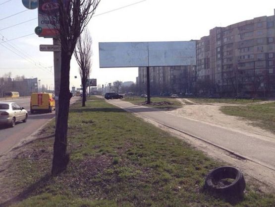 Фото рекламной плоскости по адресу просп.генерала Ватутіна, 220м від мосту Бальзака, в напрямку пл.Керчинської (Правий) Фото рекламной плоскости по адресу просп.генерала Ватутіна, 220м від мосту Бальзака, в напрямку пл.Керчинської (Правий)