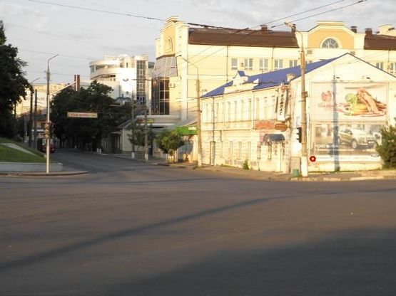 Фото рекламної площини за адресою ул.Наб. р. Стрелки-ул. Кооперативная призматорн Фото рекламної площини за адресою ул.Наб. р. Стрелки-ул. Кооперативная призматорн