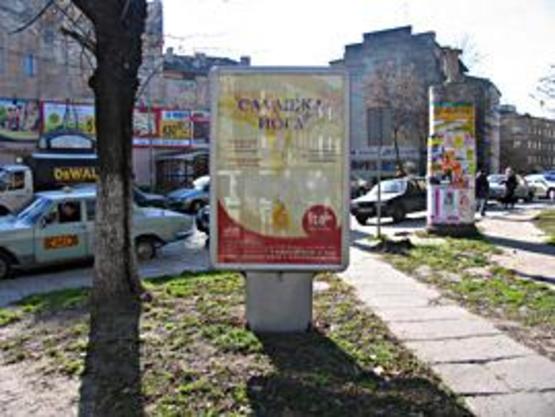 Фото рекламної площини за адресою Кн. Романа вул.-Герцена вул.