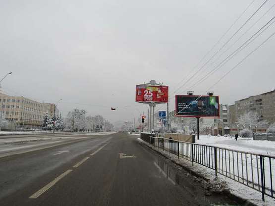 Фото рекламної площини за адресою Богдана Хмельницького вул., 269 - Грінченка вул., (призма)