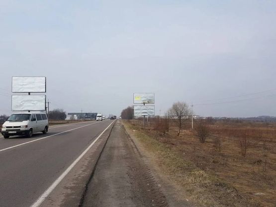 Фото рекламної площини за адресою Об'їзна М-10, З.О. м. Львова, біля Арт-Енерго в сторону ЕпіцентрК (верхній)