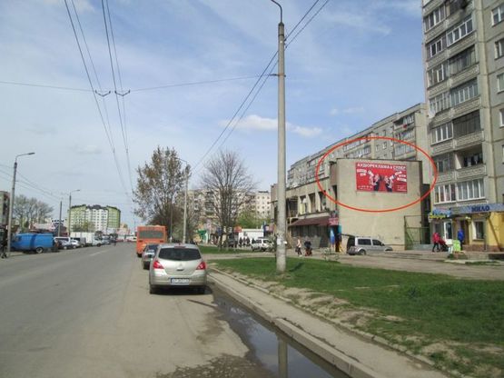 Фото рекламної площини за адресою Стуса, 23 (ринок "Східний")