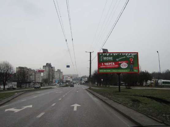 Фото рекламной плоскости по адресу Вячеслава Чорновола просп. - Торф`яна вул. (призма) Фото рекламной плоскости по адресу Вячеслава Чорновола просп. - Торф`яна вул. (призма)