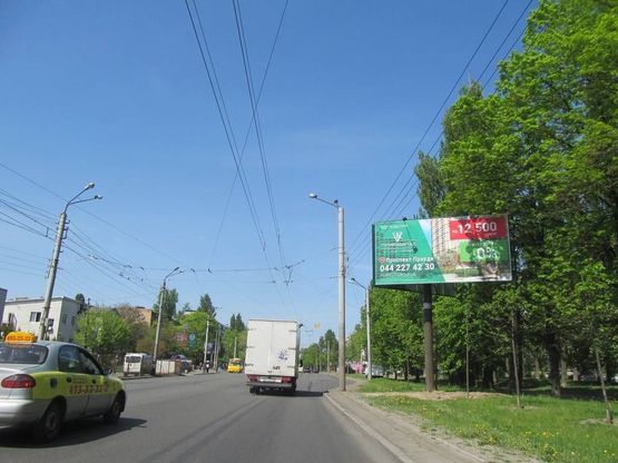 Фото рекламної площини за адресою Гречка вул. 18