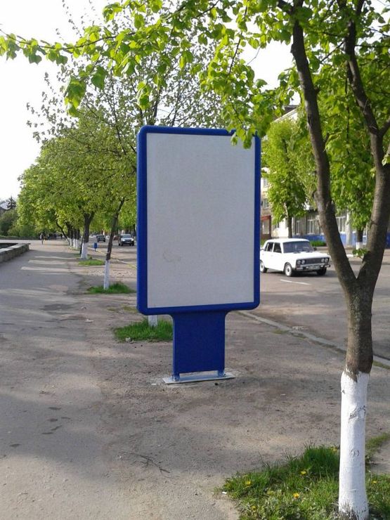 Фото рекламної площини за адресою пр.-т Володимирський,вхід в центральний парк