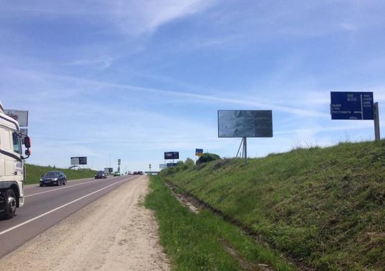 Фото рекламної площини за адресою Об'їзна М-10, З.О. м. Львова, в сторону Панської Гори