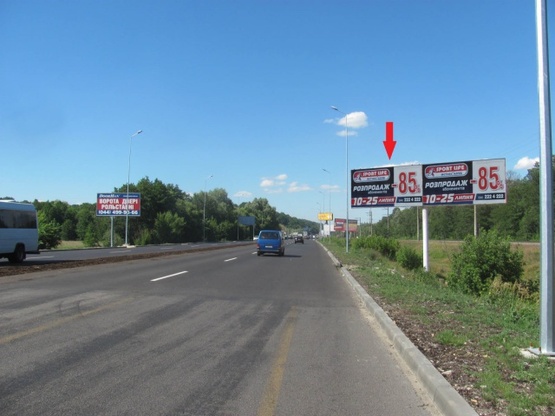 Фото рекламної площини за адресою Новообуховская трасса (Днепропетровское шоссе), в направлении г. Киев, 2,5 км. после ТЦ"Мегамаркет", 500м. до поворота на с. Лесники,5км+500метров, левая