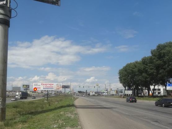 Фото рекламної площини за адресою Б. Окружная 12 перед поворотом на ул. Трублаини левое ухo к Победы