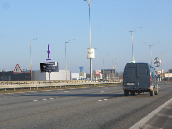 Фото рекламної площини за адресою Бориспольское шоссе, 32,км, автосалон Порше, направление а/п Борисполь