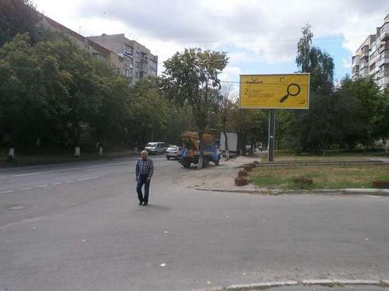 Фото рекламной плоскости по адресу 50-річчя Перемоги бульв., 36 (ринок "Світанок") Фото рекламной плоскости по адресу 50-річчя Перемоги бульв., 36 (ринок "Світанок")