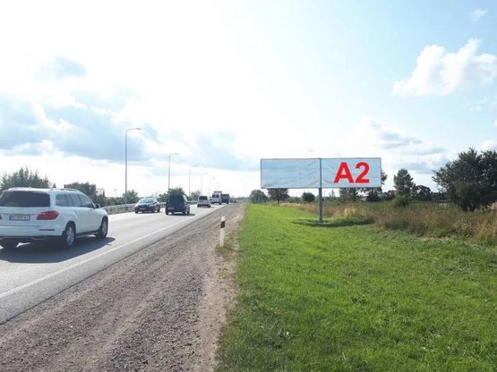 Фото рекламной плоскости по адресу Обїздна М-06, Київ-Чоп, біля гот. Рафаель в сторону ТРЦ King Cross Leopolis 2 (правий)