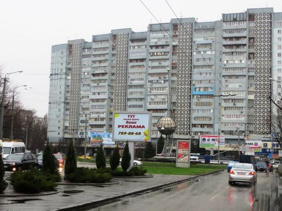 Фото рекламной плоскости по адресу 020А6,просп. Гагаріна, 175 (на перетині з Запорізьким шосе, навпроти ресторану "McDonald`s")