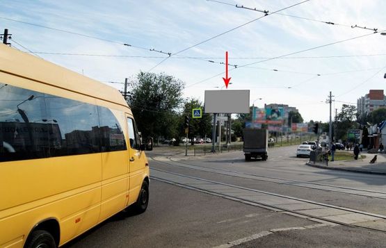 Фото рекламної площини за адресою s070А,вул. Робоча - вул. В. Антоновича (Свердлова), світлофор, маг. АТБ