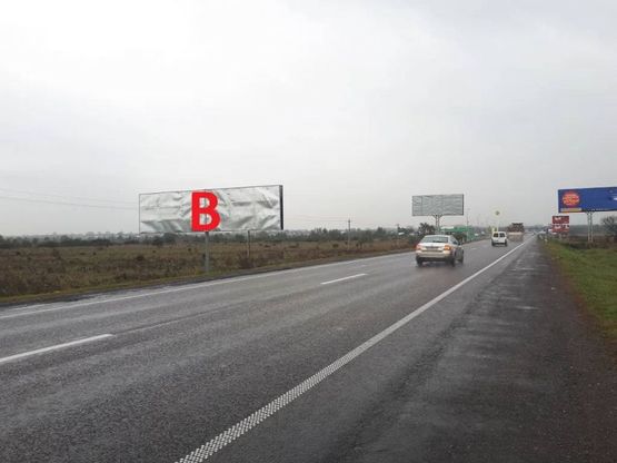 Фото рекламной плоскости по адресу Об'їзна М-06, Київ-Чоп, на виїзді з с.Малі Підліски в сторону Львова 3