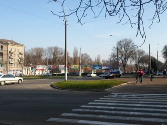 Фото рекламной плоскости по адресу пр-т Свободы - пр. Аношкина (Магазин "Дружба" 2) Фото рекламной плоскости по адресу пр-т Свободы - пр. Аношкина (Магазин "Дружба" 2)