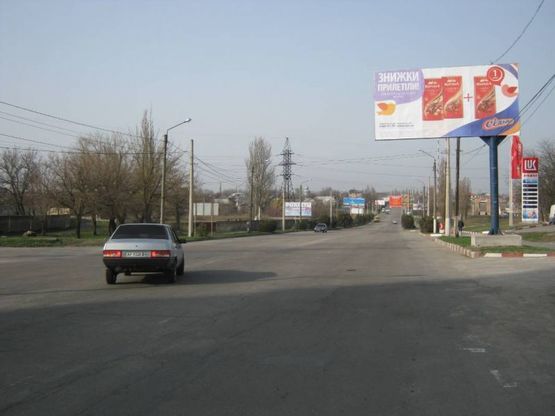 Фото рекламной плоскости по адресу пр. Б. Хмельницкого, 70 и ул.Дружбы     (Бизнес центр) Фото рекламной плоскости по адресу пр. Б. Хмельницкого, 70 и ул.Дружбы     (Бизнес центр)