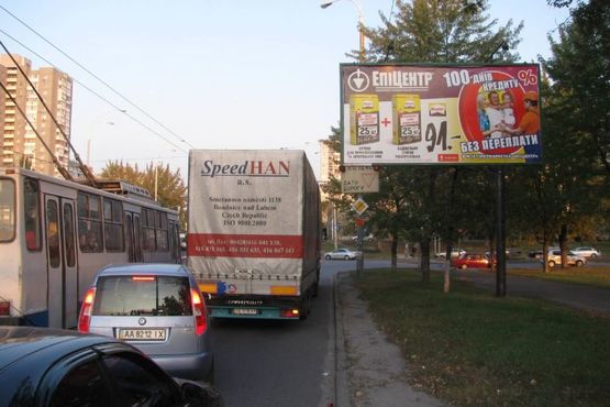 Фото рекламной плоскости по адресу Полярна вул., : 100м до повороту на ул.Богатирську (в напр. Героїв  Днепра вул.) Фото рекламной плоскости по адресу Полярна вул., : 100м до повороту на ул.Богатирську (в напр. Героїв  Днепра вул.)