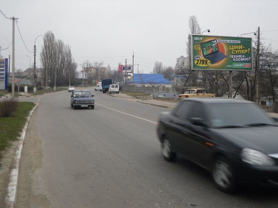 Фото рекламної площини за адресою Вул. Київська напроти АЗС "Лукойл" (виїзд з міста)
