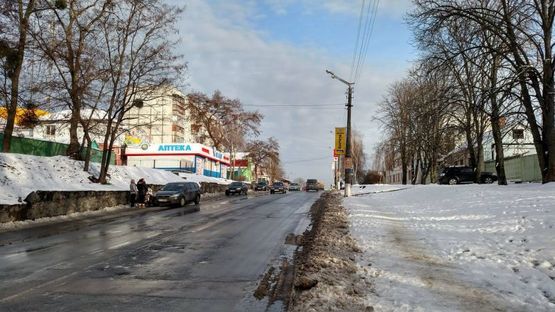 Фото рекламной плоскости по адресу Н-01 «Під'їзд до м.Обухів» ( вул.Київська, 144), навпроти супермаркета "Фуршет" Фото рекламной плоскости по адресу Н-01 «Під'їзд до м.Обухів» ( вул.Київська, 144), навпроти супермаркета "Фуршет"