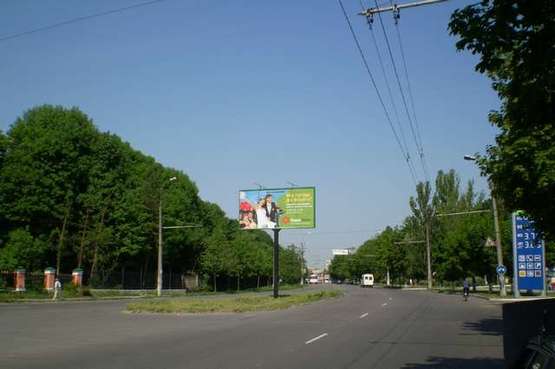 Фото рекламной плоскости по адресу Олександрійський бульв., 96 - Семашка вул. (242309) Фото рекламной плоскости по адресу Олександрійський бульв., 96 - Семашка вул. (242309)