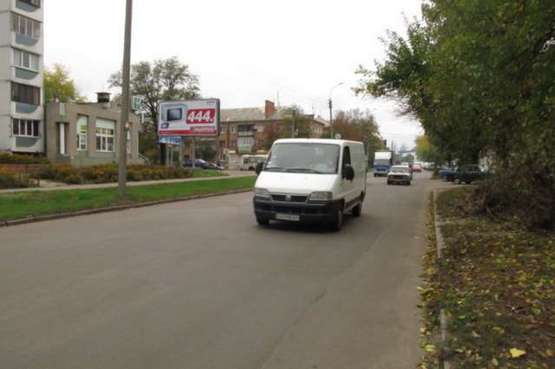 Фото рекламной плоскости по адресу Надпільна вул. (Ільїна вул.) - Енгельса вул. (В’ячеслава Чорновола вул.) Фото рекламной плоскости по адресу Надпільна вул. (Ільїна вул.) - Енгельса вул. (В’ячеслава Чорновола вул.)