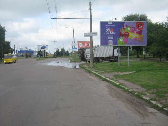 Фото рекламной плоскости по адресу Сумгаїтська вул., 30 Фото рекламной плоскости по адресу Сумгаїтська вул., 30