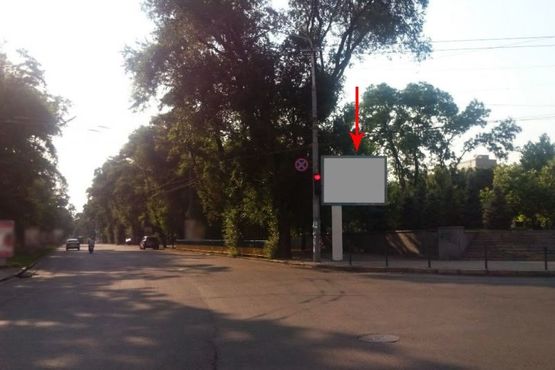 Фото рекламної площини за адресою s023А6,просп. Пушкіна, вхід в сквер Героїв