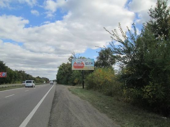 Фото рекламної площини за адресою Киев-Харьков км 464+025